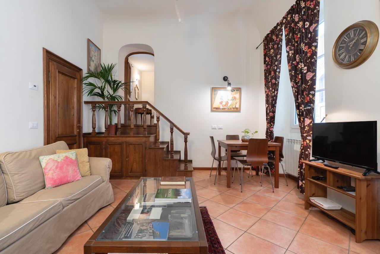 Leoni - Dolce Apartment Florence